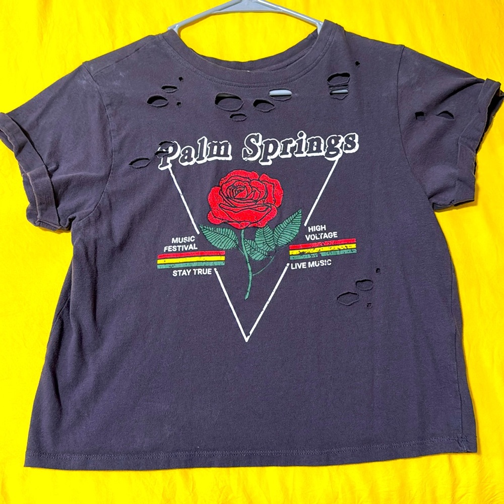 Palm Springs tee with distressing
